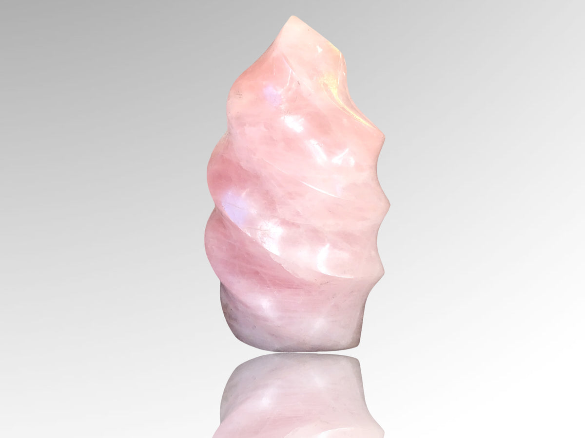 Steinfixx® - Große, edle Kristall Flamme aus Rosenquarz | Unikat 1517 | 713 Gr. | 7x13x5,5 cm | Edelsteinspirale | Computerstein | Dekoration