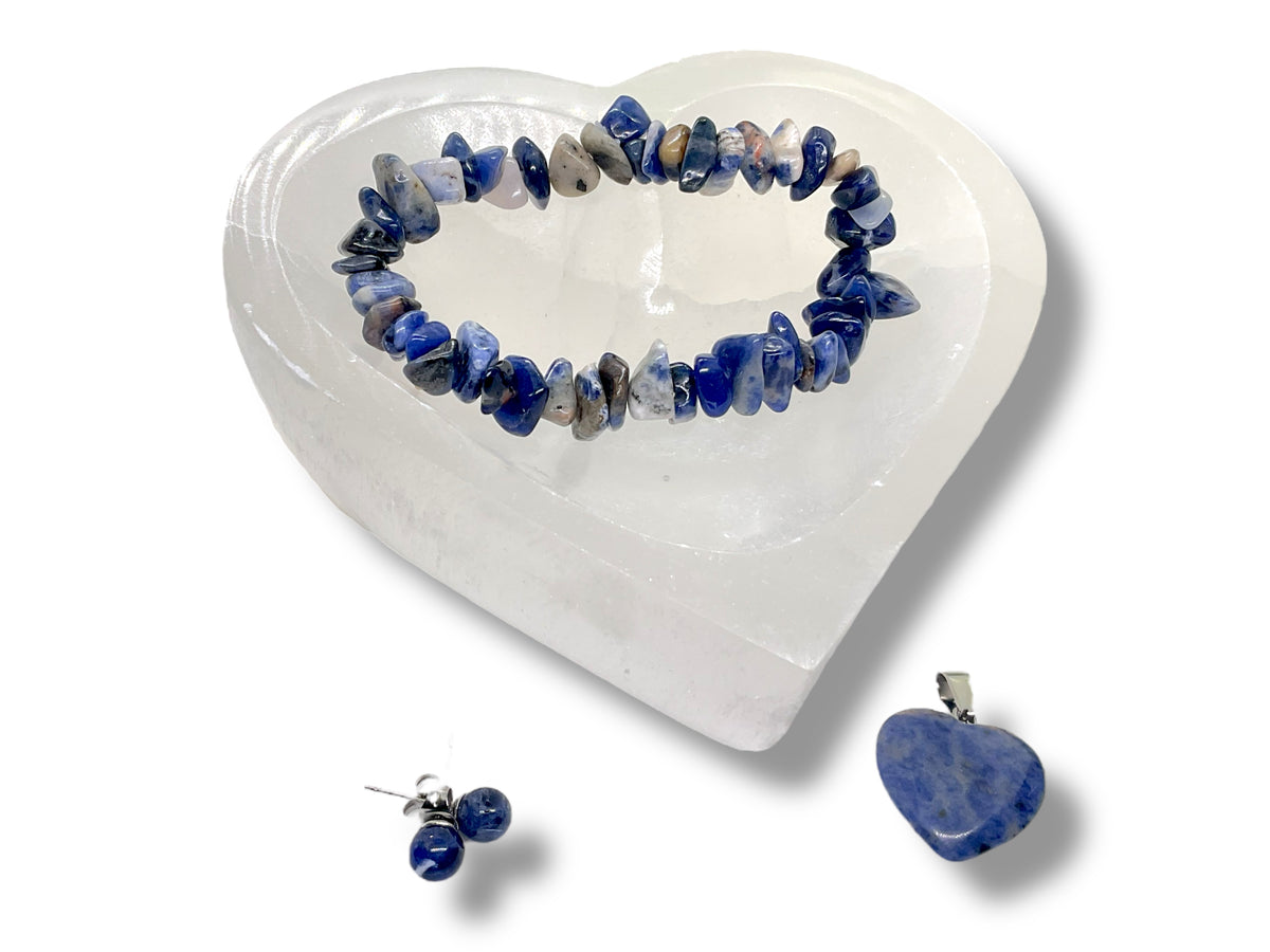 Sodalith Edelstein Schmuckset mit hochwertiger Selenit Herzschale 10cm I 4-teilig I - Erneuerung und Regeneration