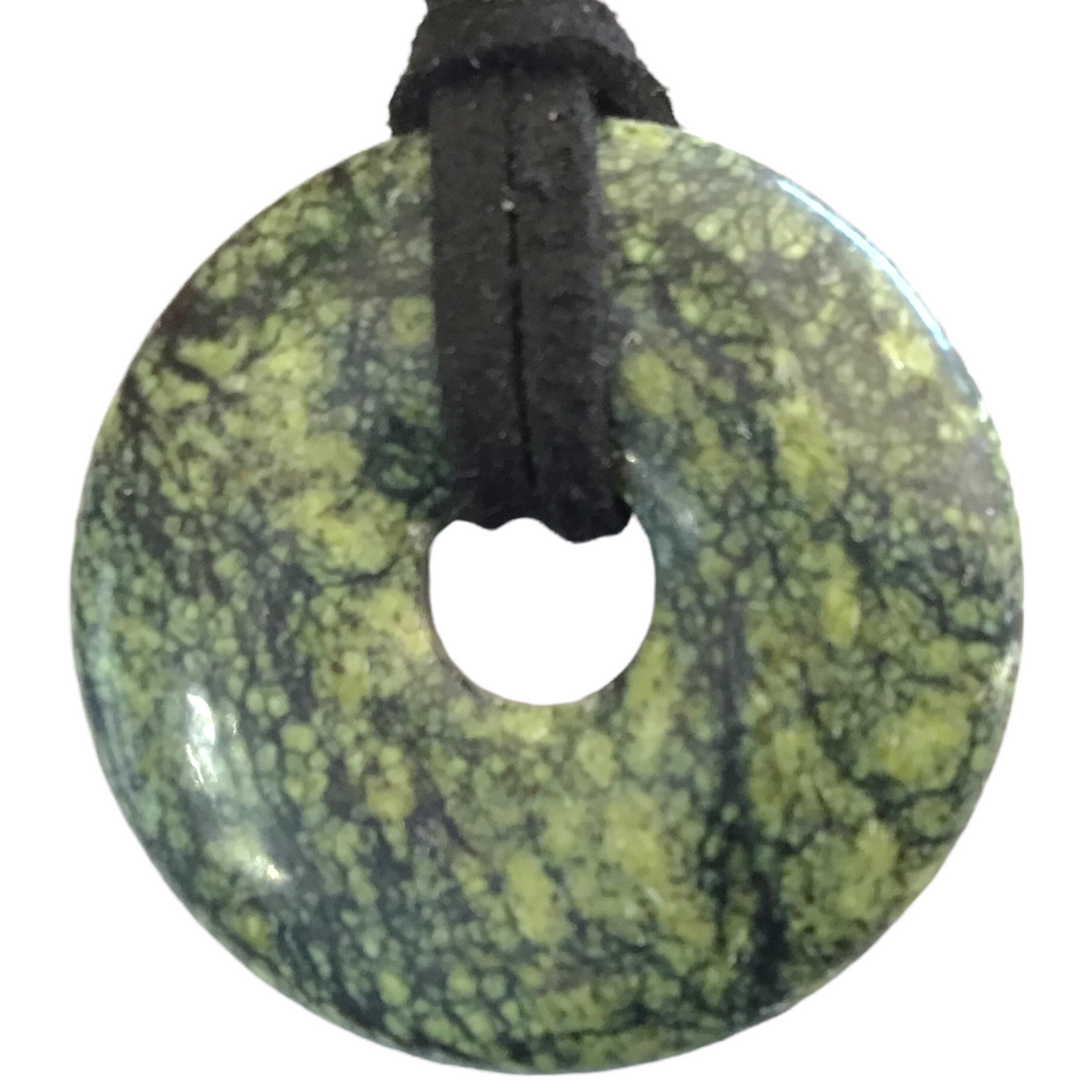 Premium Mamba-Stone Edelstein-Donut optional als Kette mit versilberter oder vergoldeter Spirale und Wildlederband