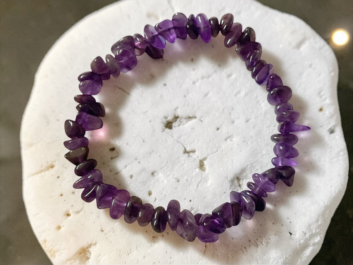 Amethyst Trommelstein Splitterarmband  *Reinigung*  - echter Amethyst Edelstein-Schmuck & Chakra-Armband für Damen & Herren I AAA-Qualität I Brasilien