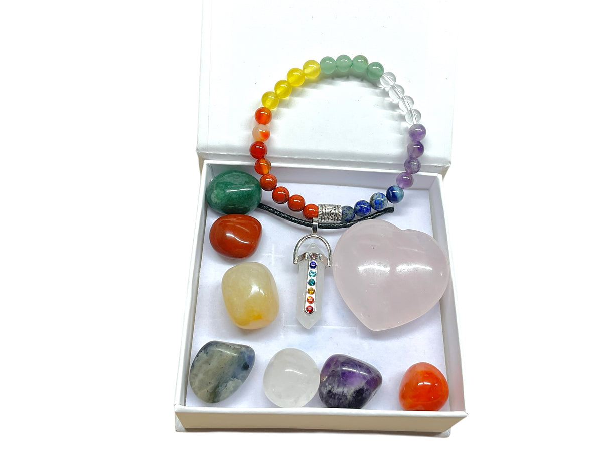 Chakra Edelstein Set Selbstheilung - 11 teilig mit Halskette, Handmade Perlen Armband und Herz in Geschenkbox - mit 14 seitigem liebevoll gestaltetem Ebook als Anleitung