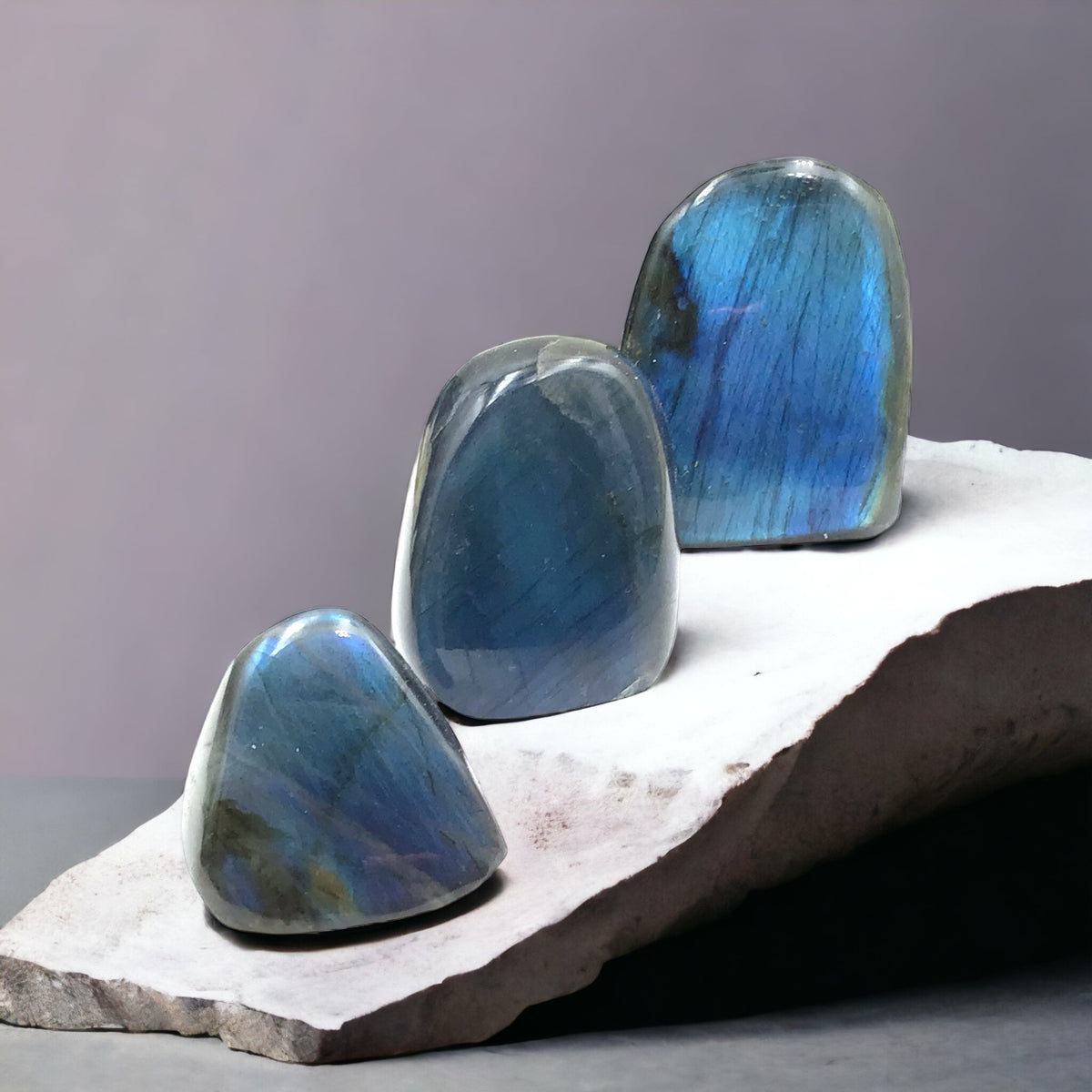 Edle blaue Labradorit Freeform | je nach Variante 3 bis 14 cm | 40 bis 1700 Gramm I TOP 1-A Qualität I Madagaskar