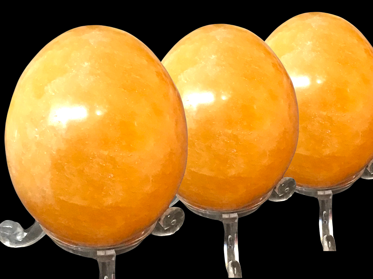 Steinfixx® - Orangencalcit Ei mit Acrylständer I Edelsteinei I 80-100 Gramm I 5 x 4 cm I Mexiko | Osterdeko