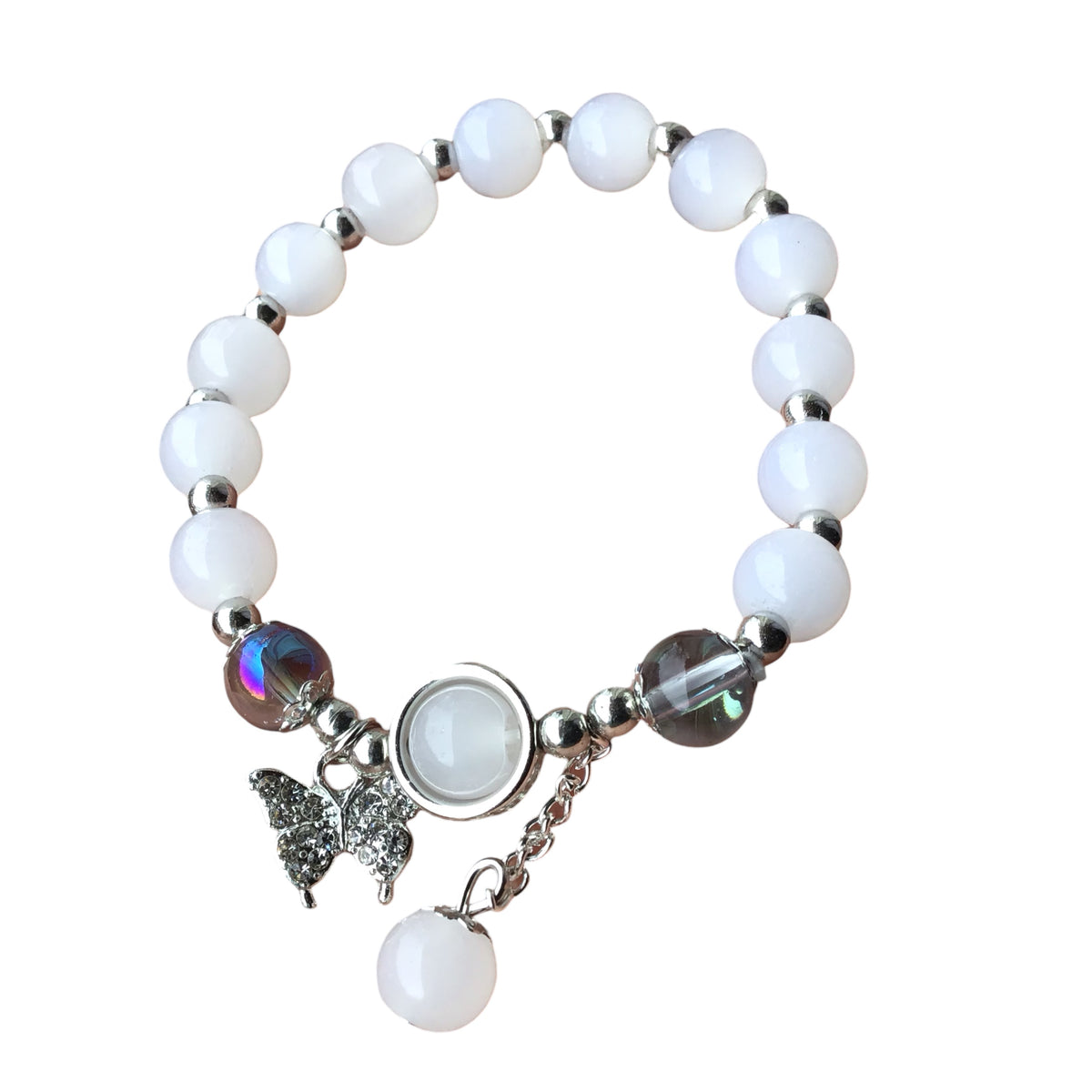 Zauberhaftes Mondstein Armband mit bedampften Aura-Glasperlen und Schmetterling | Edelstahl versilbert | in Samtsäckchen | Ihre Energie immer dabei