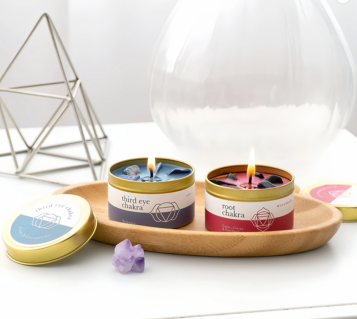 7 Chakra Duftkerzen Geschenkset – handgegossene Kerzen mit Edelsteinen – Chakra-Armband & Karten – hochwertige Geschenkbox