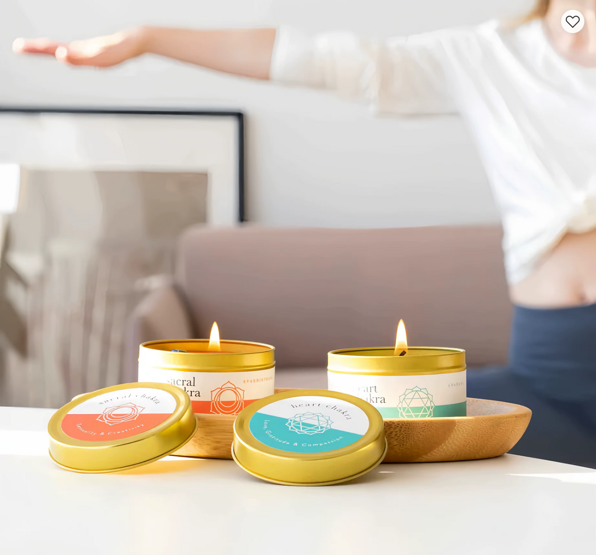 7 Chakra Duftkerzen Geschenkset – handgegossene Kerzen mit Edelsteinen – Chakra-Armband & Karten – hochwertige Geschenkbox