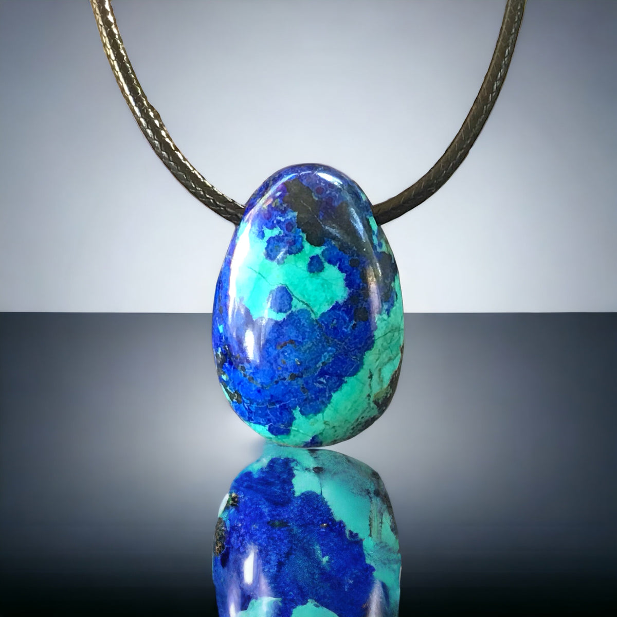 Azurit-Malachit-Chrysokoll Anhänger I Tropfenform mit Kordelkette I 20x30mm I Verschluss in 925 Silber I incl. Geschenkverpackung I AAA-Qualität I USA