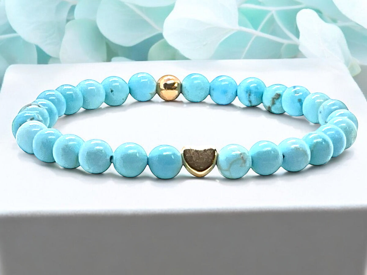 Handgefertigtes Türkis Perlenarmband  - Hochwertiges Edelsteinarmband mit 18k vergoldeten Elementen - in Geschenkbox