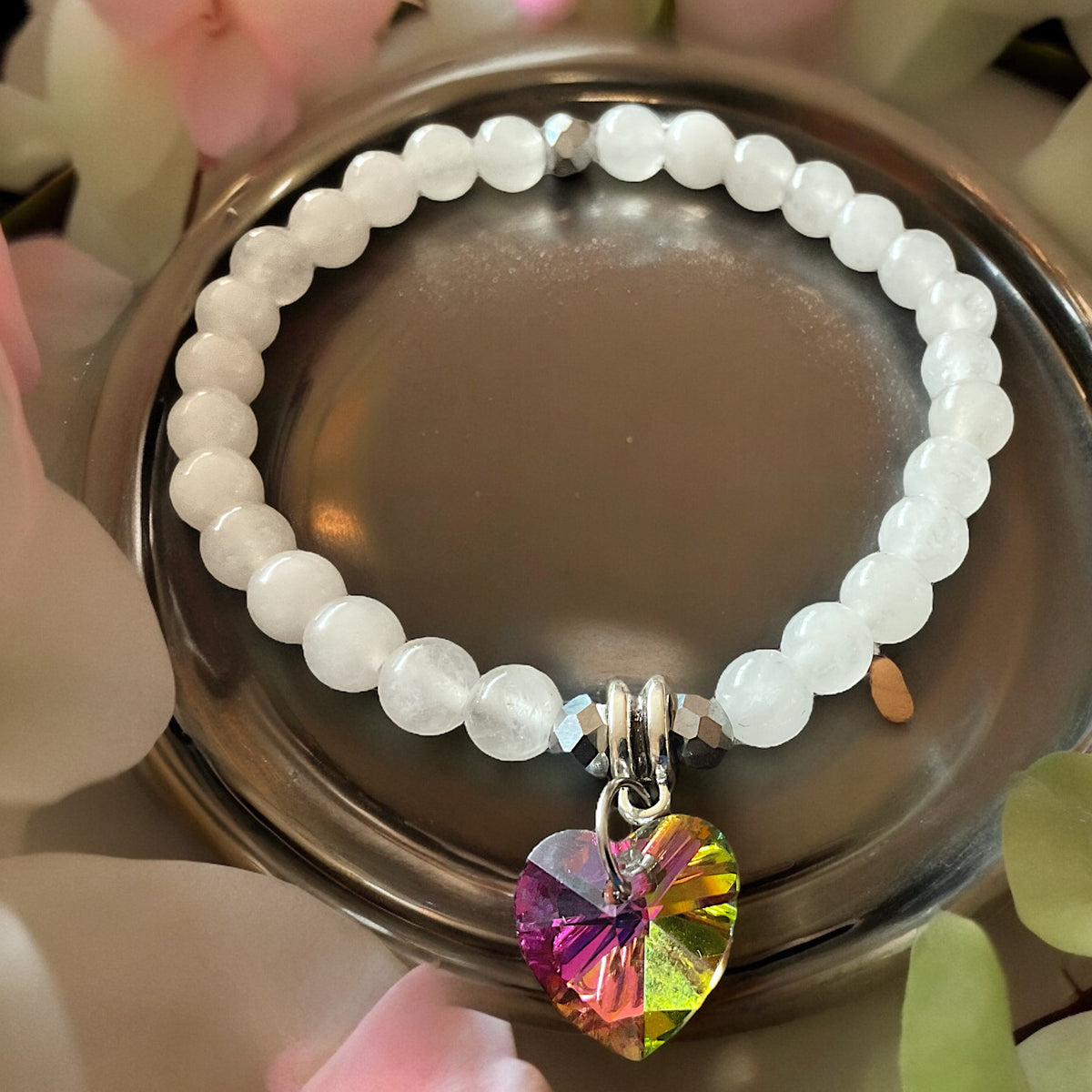 Steinfixx® - Bezauberndes weiße Jade Perlen Armband mit Angel Aura Herz, Edelsteinarmband - inclusive edler Geschenkbox - Handmade