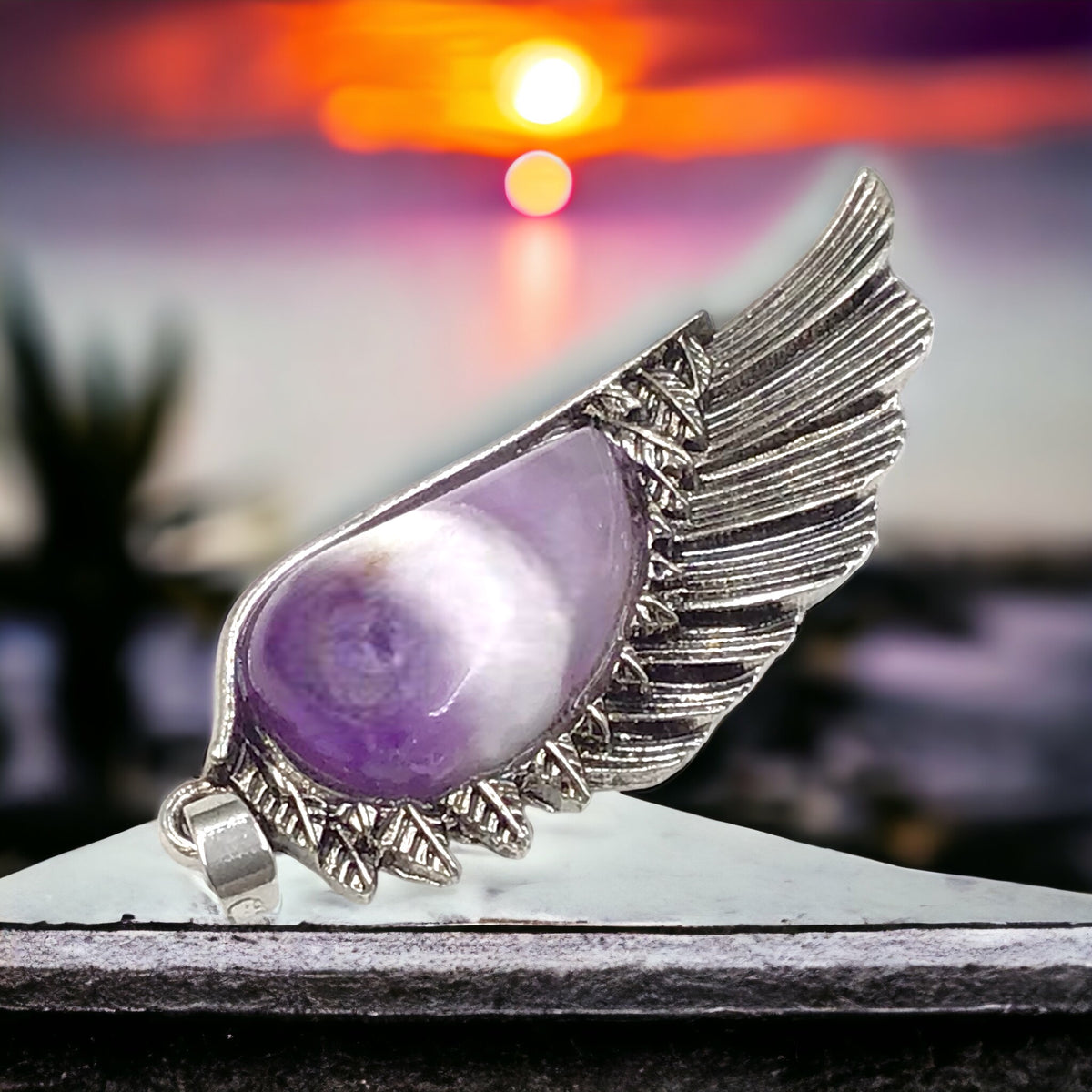 Steinfixx® -  Engelsflügel Anhänger mit echtem Amethyst Edelstein Tropfen | farbintensiv