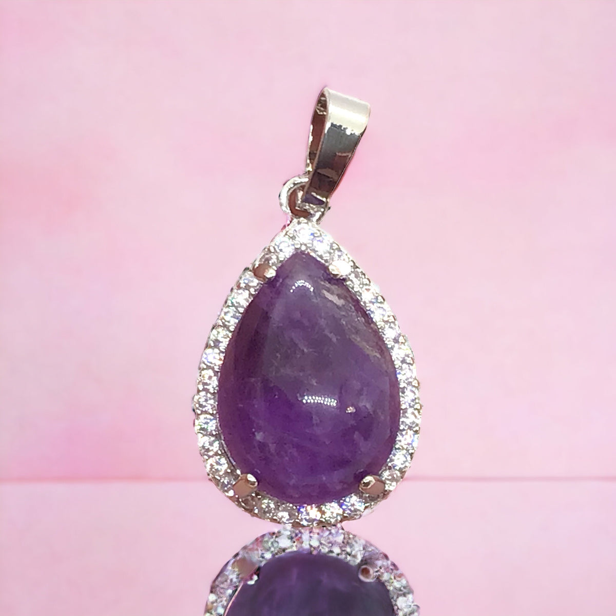 Steinfixx® -  Royale Edelstein Anhänger in Tropfenform, umrahmt von Zirkonia, Edelstahl versilbert