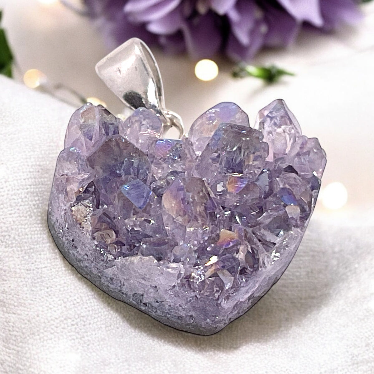 Amethyst Angel Aura Herz Anhänger AAA aus Brasilien - 925 Silber - Titanium Aura - Natur Cluster - 15 × 15 mm - Geschenkbox und Edelsteinkarte