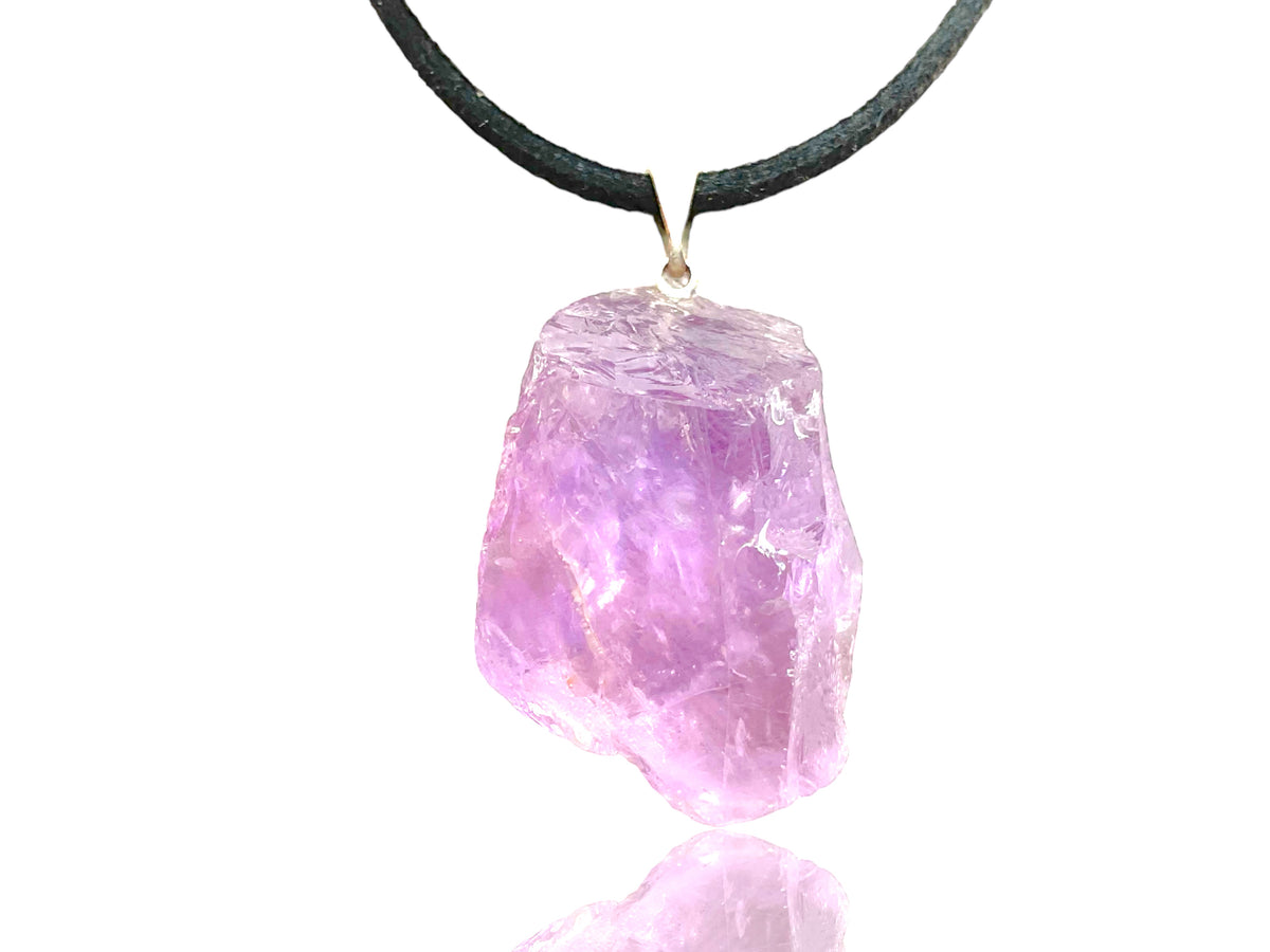 Edelstein Rohstein Kette - wunderschöner Cluster (Brocken) mit Lederband, wahlweise  Bergkristall, Amethyst, Aventurin oder Rosenquarz - Kristalle zum wohlfühlen