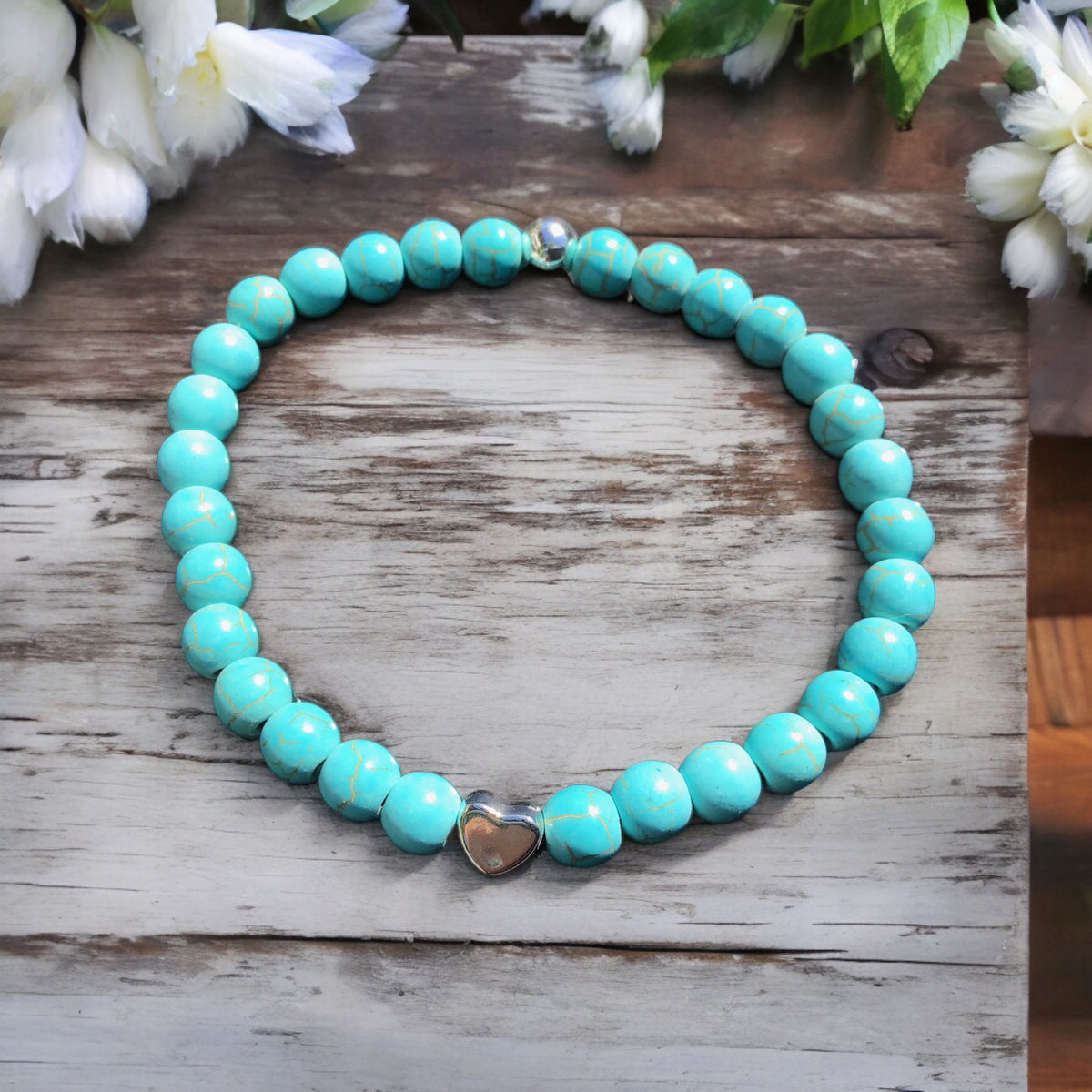 Handgefertigtes Türkenit Perlenarmband  - Hochwertiges Edelsteinarmband mit 925 Silberperle und Edelstahlherzchen - in Geschenkbox