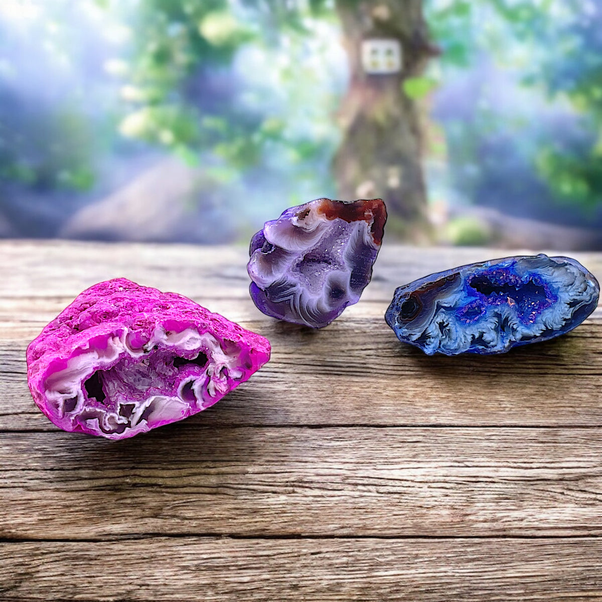 Gefärbte halbe Achatgeode AAA aus Brasilien – aufgeschnitten & poliert – ca. 30–40 mm – einzeln oder als 3er-/4er-Set