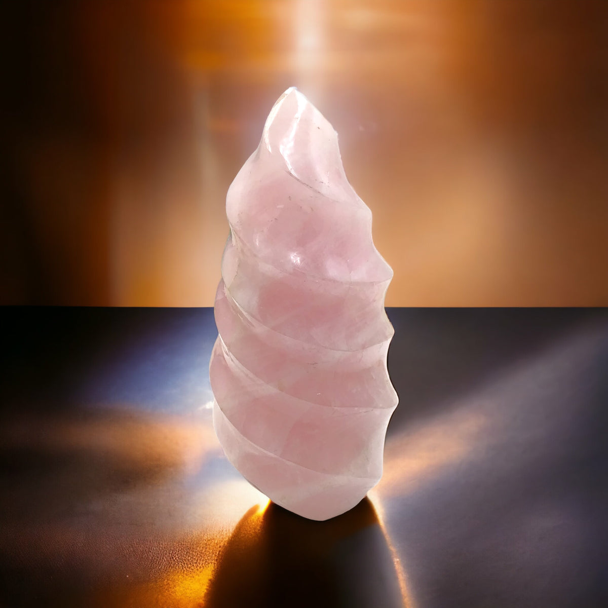 Steinfixx® - Große, edle Kristall Flamme aus Rosenquarz | Unikat 1526 | 554 Gr. |13,5x5,5x6 cm | Edelsteinspirale