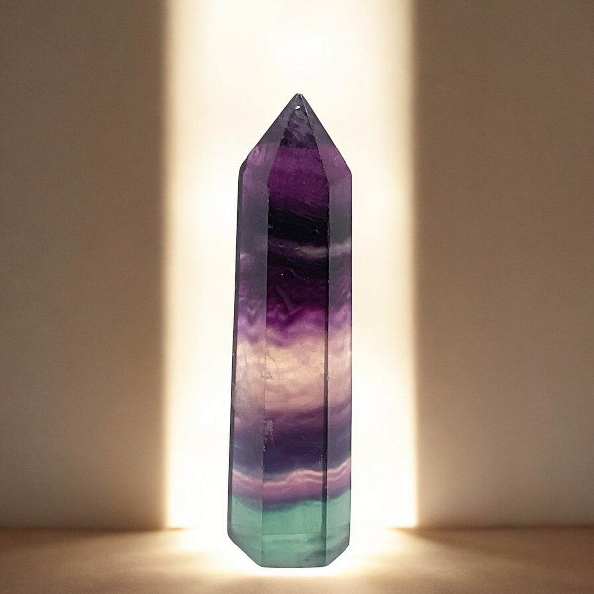 Regenbogenfluorit I Obelisk I 6 cm I ca. 20 gr. I Heilstein I Schutzstein gegen negative Energie I Mexiko