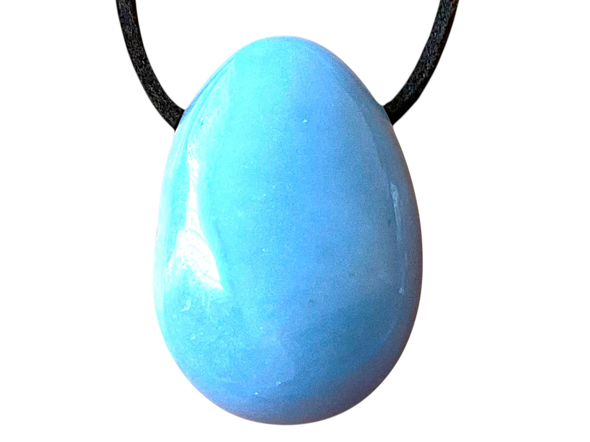 Angelit Tropfenanhänger – Natürlicher Edelstein Anhänger mit 80 cm Band & Geschenkbox – AAA-Qualität aus Peru – Echter Naturstein Schmuck ca. 30 × 20 mm