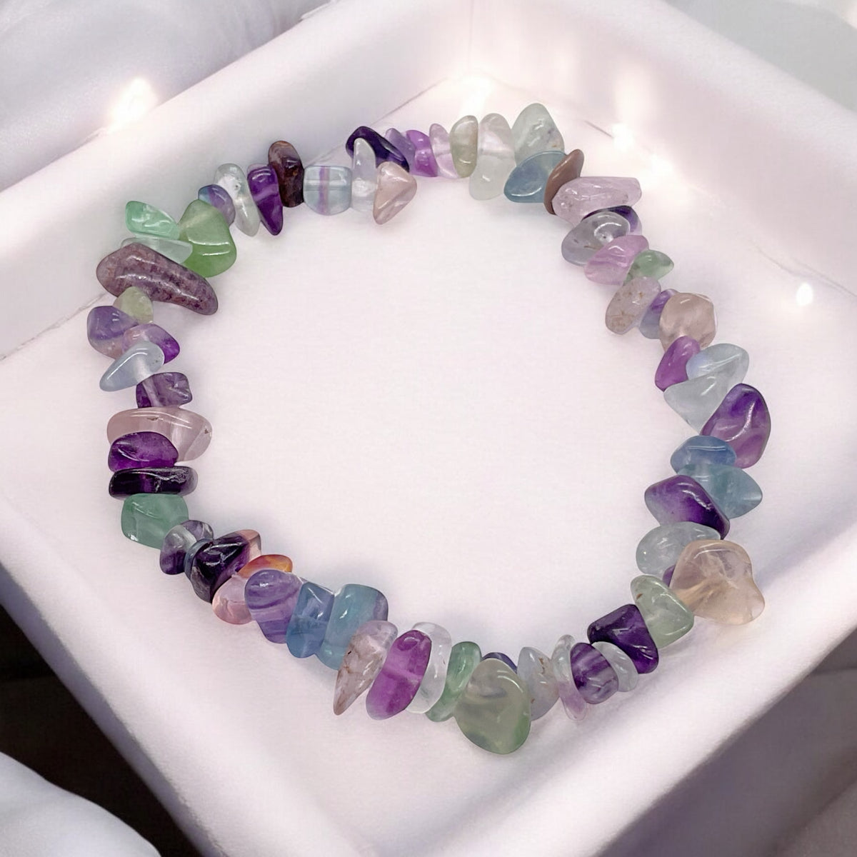 Echtes Regenbogenfluorit Splitteramband | angenehm zu tragen | Schutzstein gegen negative Energien I 18 cm I Mexiko