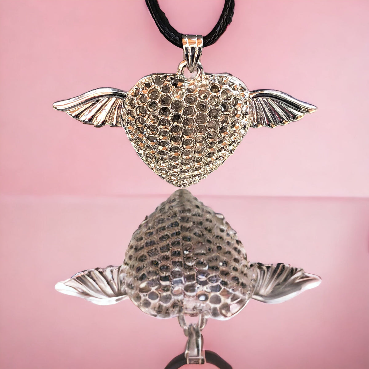 Edelstahlherz Kette Anhänger mit Flügeln - rhodiniert -  "I love Music" - zwei Motive  - Lederband SALE