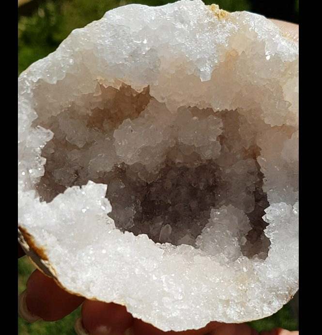 Kristall Geode geschlossen Partyspass Ø ca. 10 cm Break your own