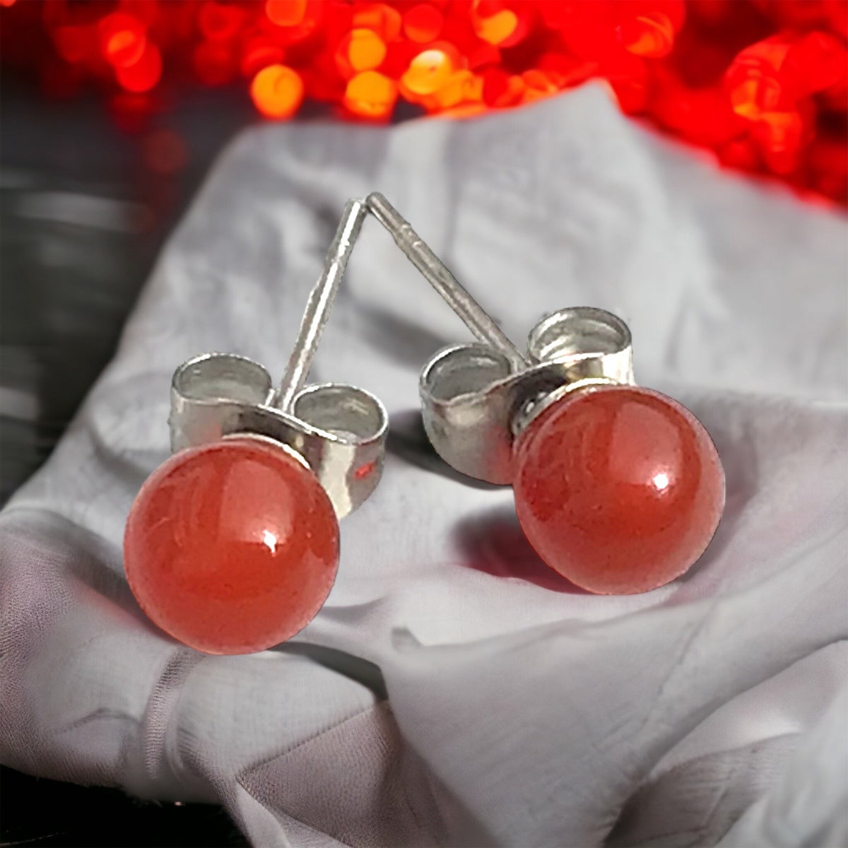 Edelstein Ohrstecker mit 6 mm Perlen – 13 verschiedene Edelsteine – versilbert – inkl. Samtsäckchen – Geschenkidee