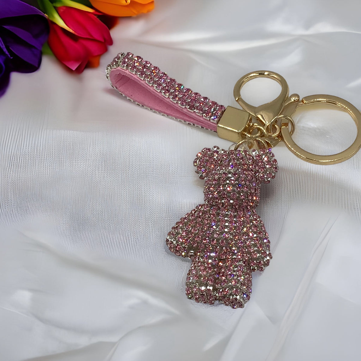 Strass-Bär Schlüsselanhänger – funkelndes Bärchen mit Lederschlaufe & Schlüsselring – 9 Farben zur Auswahl – edles Taschen-Accessoire & Geschenkidee