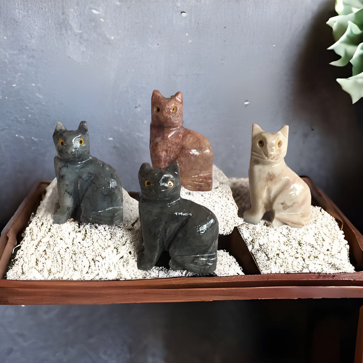 Steinfixx® - Speckstein Figur Katze Minka | Schnitzerei | Sammelfigur | geschliffen und poliert | 37x29 mm | Handarbeit
