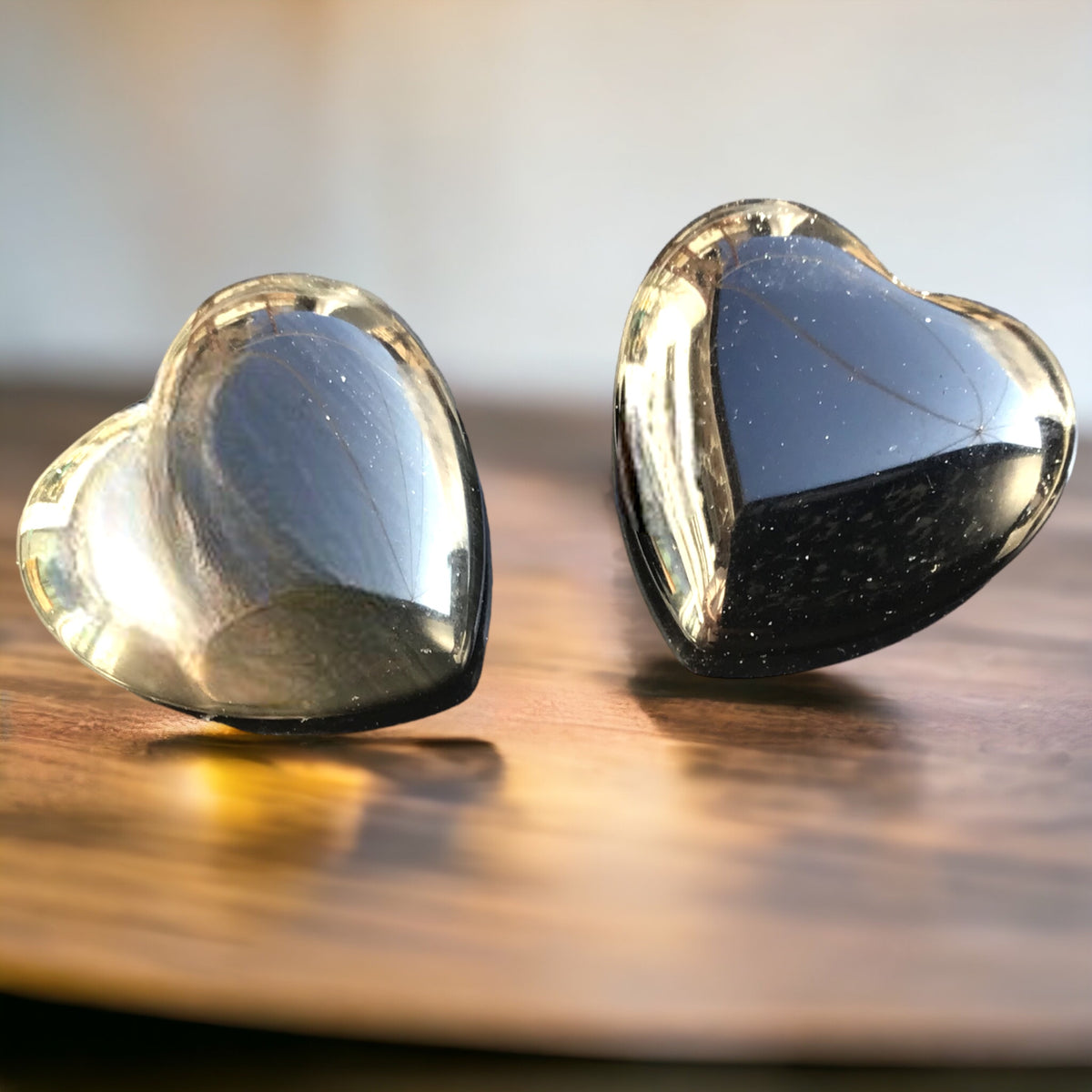 Edelstein Glücksherzen als Paar – 27 echte Mineralien zur Auswahl – 2 Herzen à 20 × 20 mm – im Samtsäckchen – liebevolle Geschenkidee